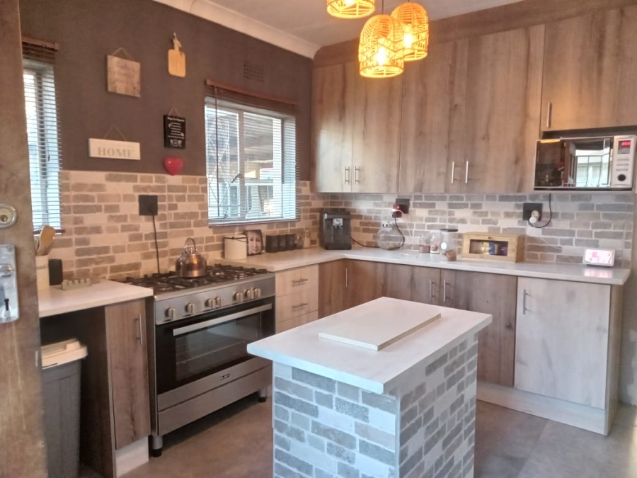 4 Bedroom Property for Sale in Sasolburg Ext 3 Free State